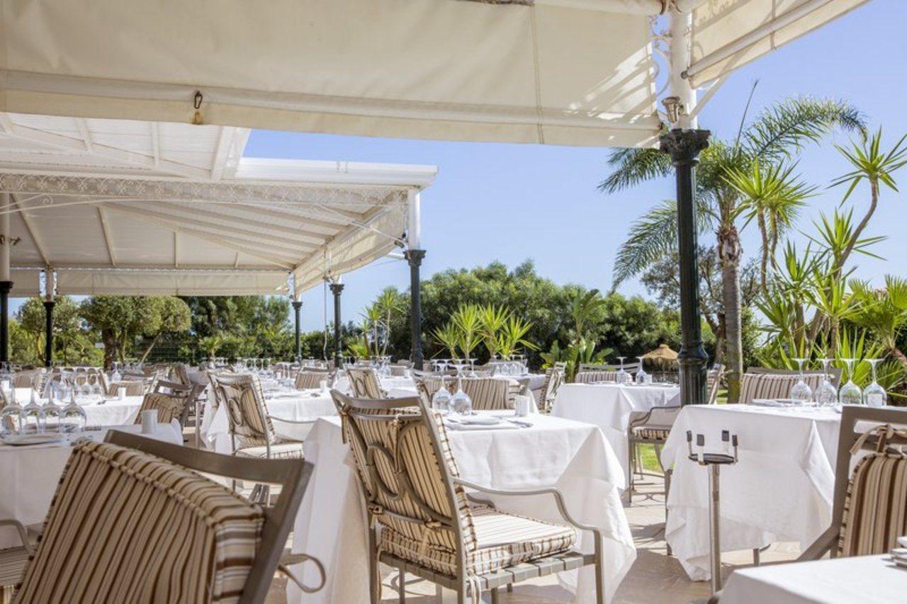 Hipotels Barrosa Palace & Spa Chiclana de la Frontera Exterior photo Restaurant