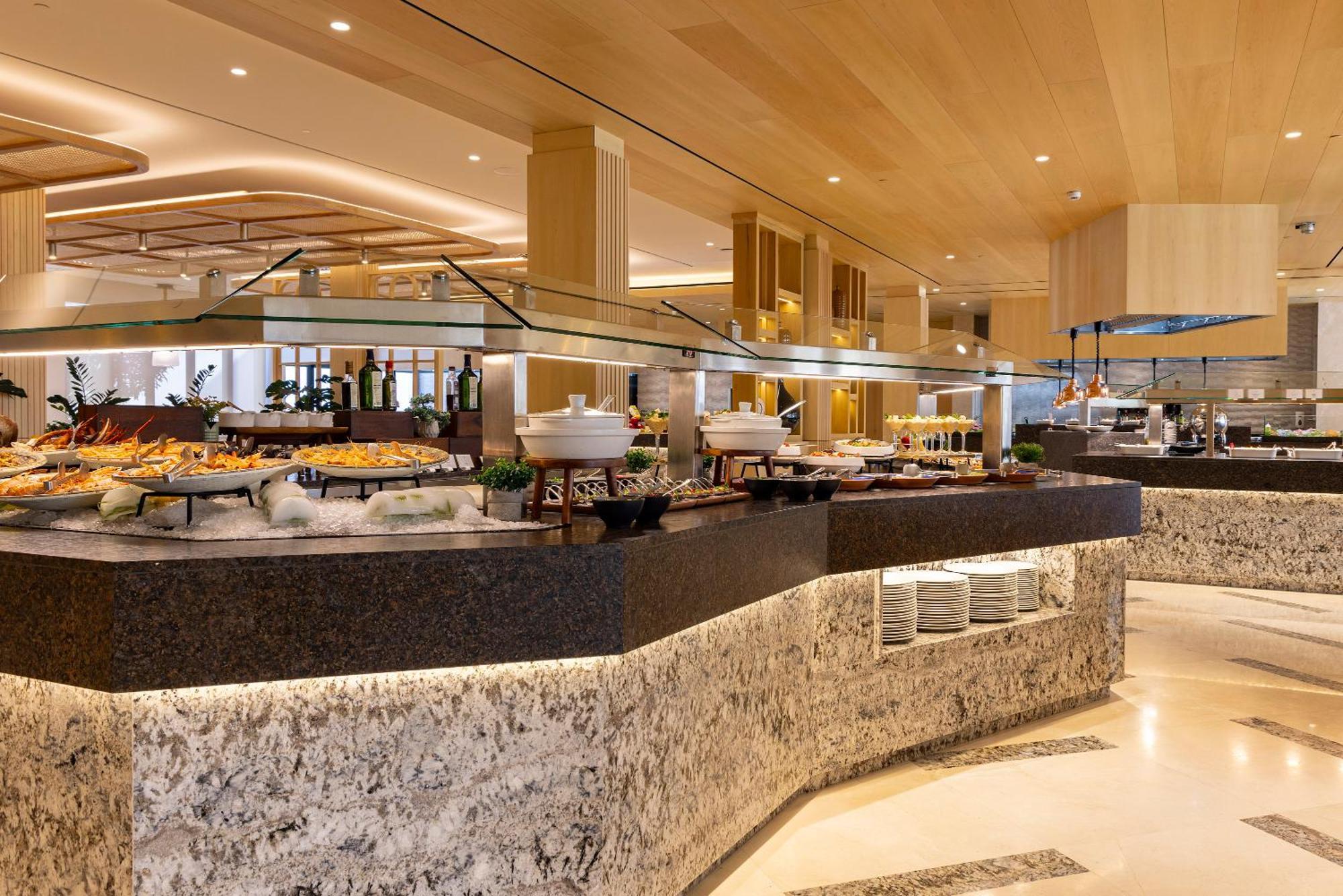 Hipotels Barrosa Palace & Spa Chiclana de la Frontera Exterior photo The buffet at the hotel