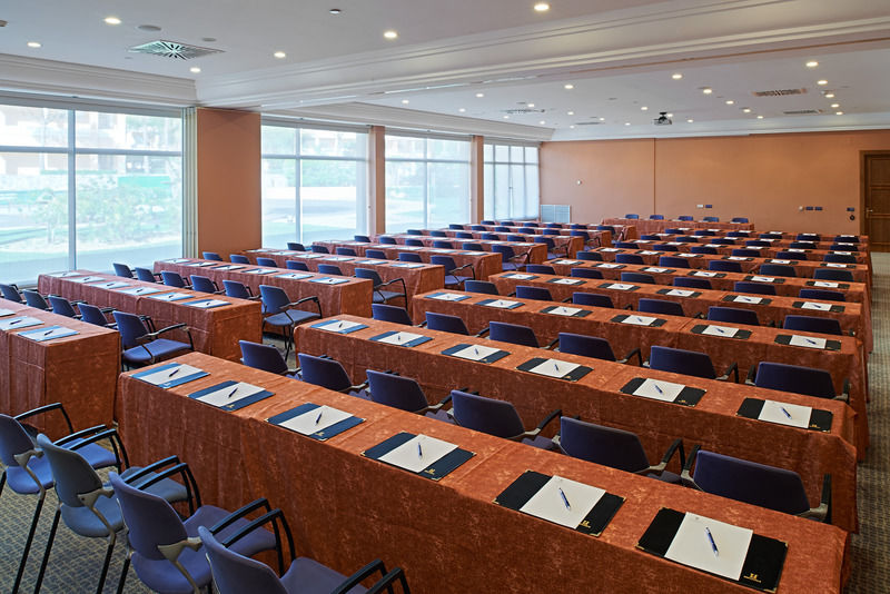 Hipotels Barrosa Palace & Spa Chiclana de la Frontera Exterior photo The conference room of the European Economic and Social Committee